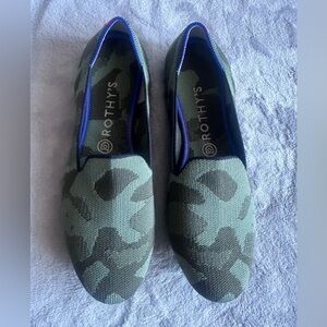 ROTHY'S Women's Flats Shoes
"The Loafer' Green Olive Camo Slip
On Flats Size 9.5